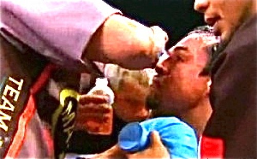 No, Marquez was not drinking an illegal liquid between rounds